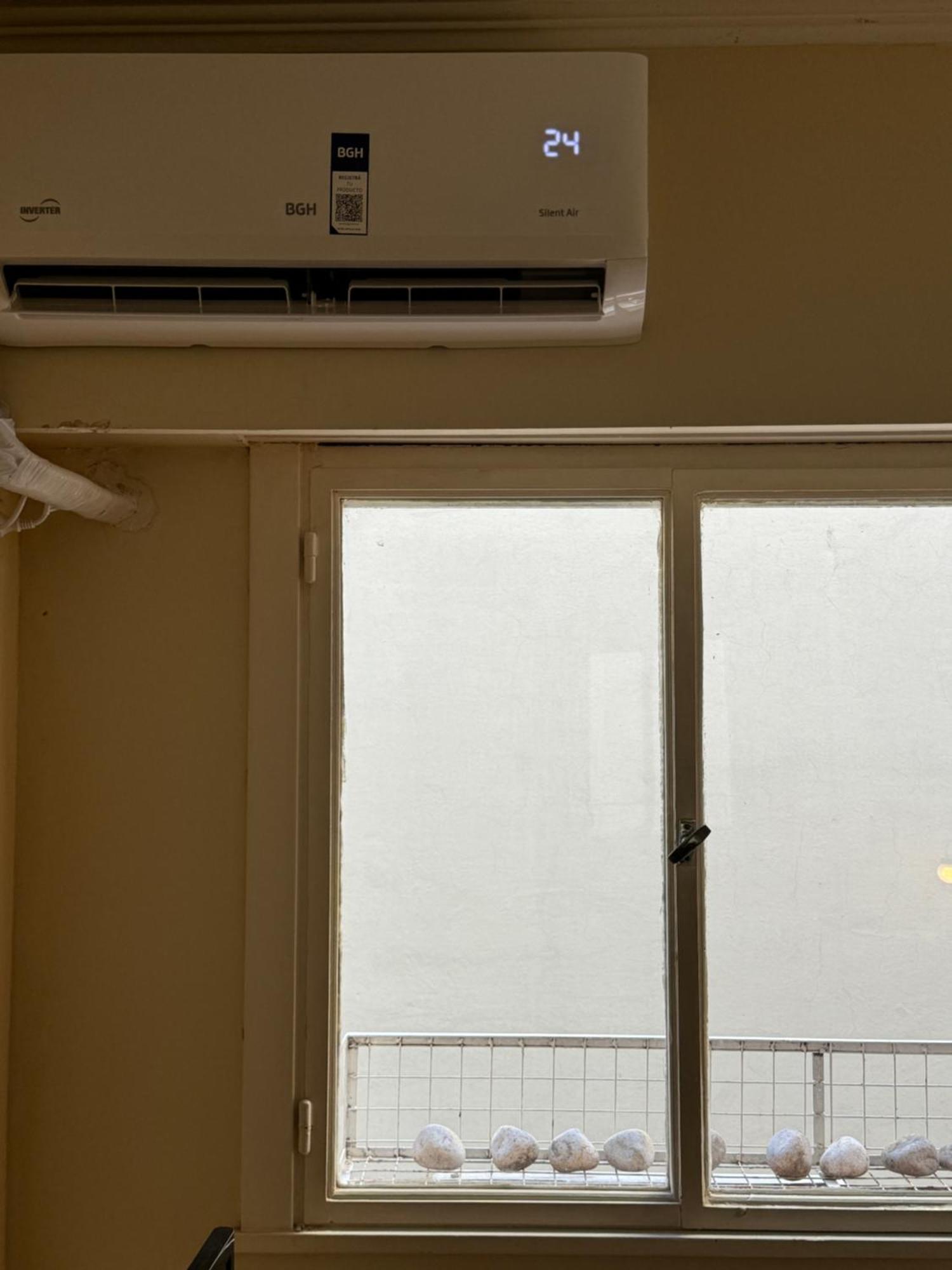 AZCUENAGAHOME Calidez y encanto en plena Recoleta Ciudad Autónoma de Ciudad Autónoma de Buenos Aires Exterior foto